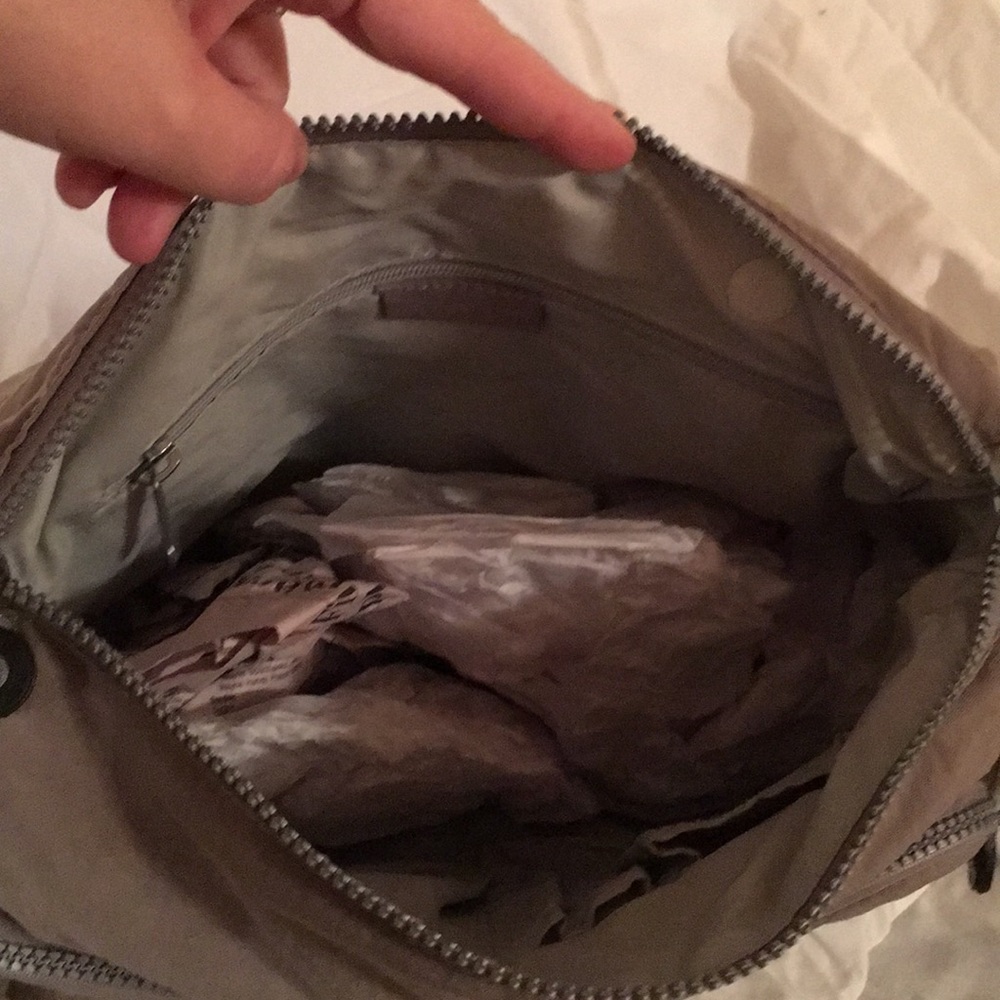 Kipling Purse - Picture 3 of 6